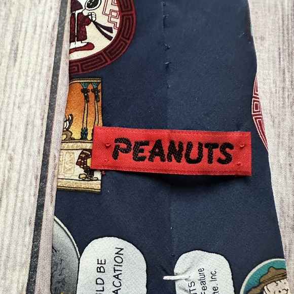 Y2K Peanuts Snoopy Neck Tie - Picture 4 of 4